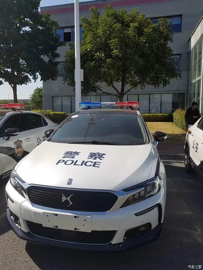 警车来啦,级别大幅度提高,sz