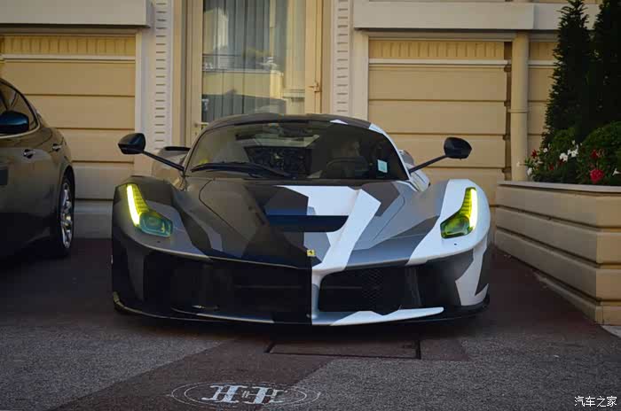 法拉利laferrari,迷彩服辣马!