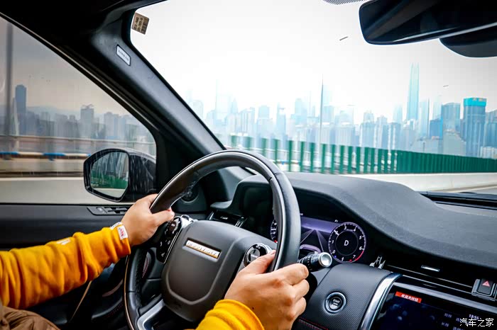 米帅游记奶爸带娃勇闯山城驾驶路虎发现运动版上演暖心游记