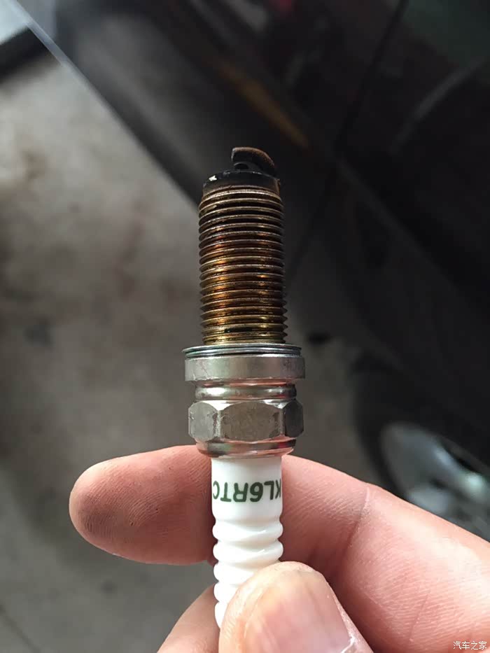 续网购ngklzfr6ai型号火花塞更换使用情况