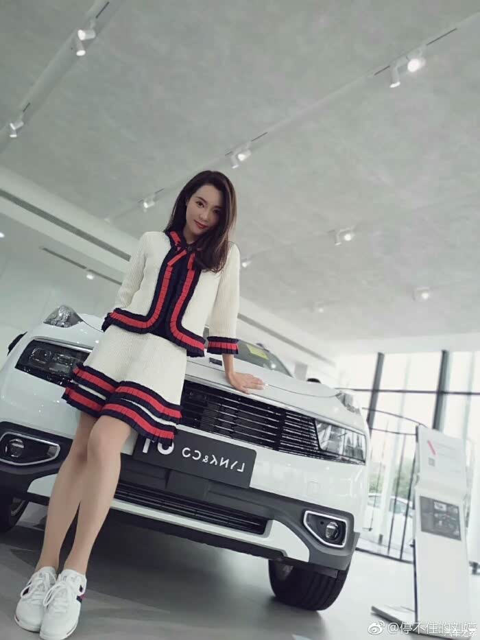 【图】好俊俏的车模_领克01论坛_汽车之家论坛