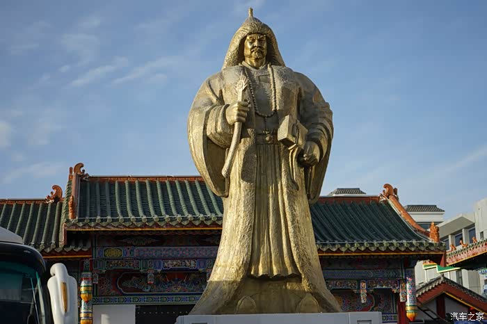固始汗雕像