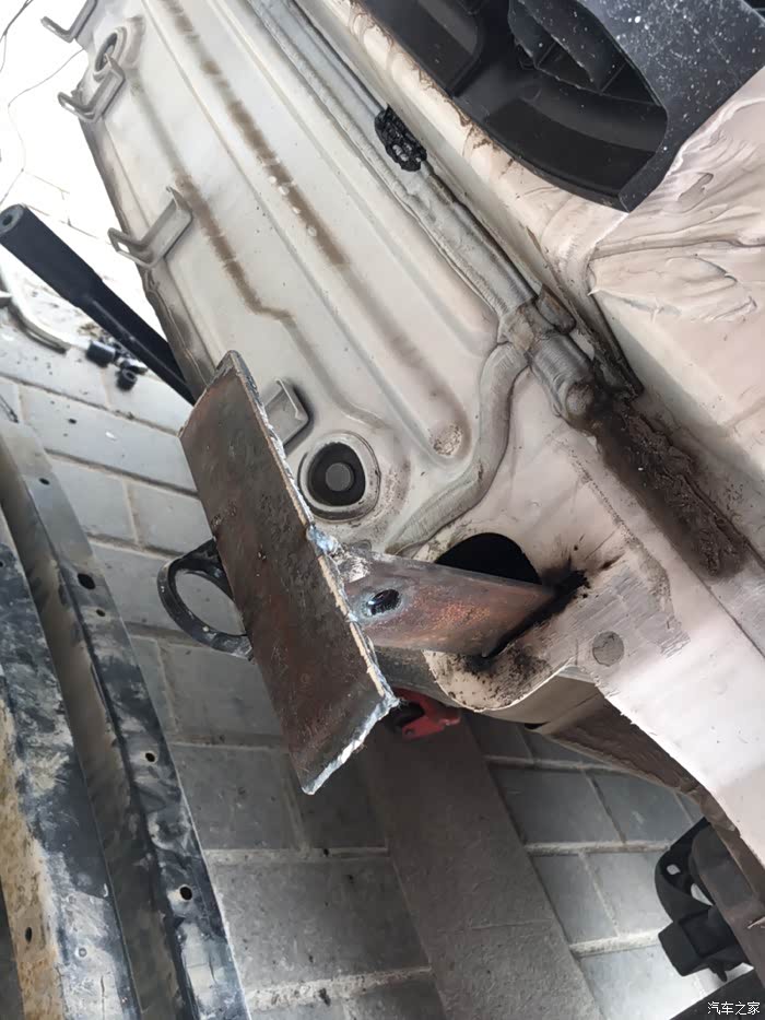 新捷达改装别克君越后防撞梁