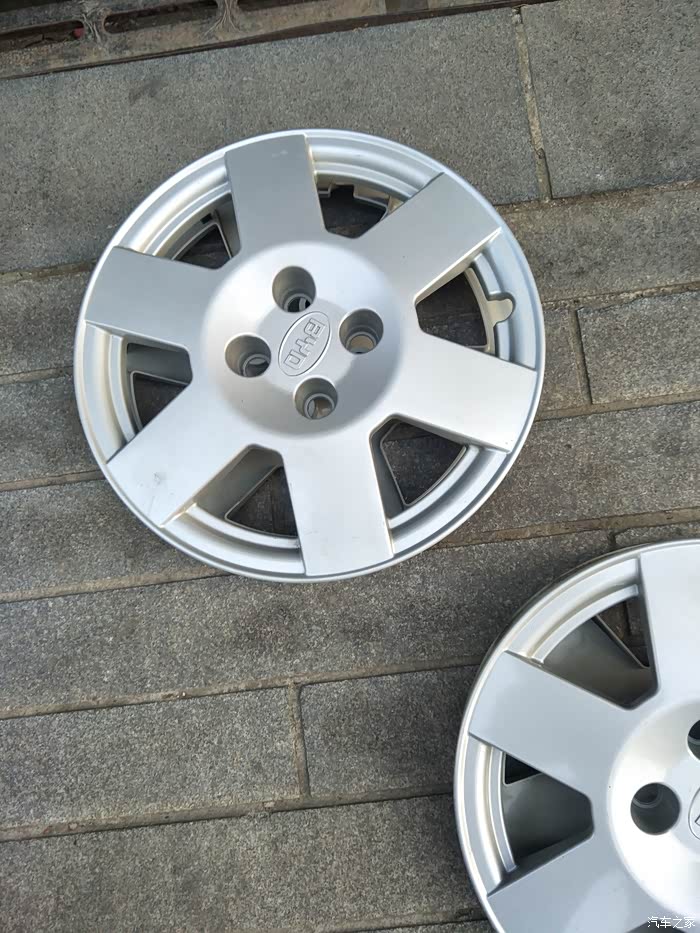 比亚迪f3轮毂盖