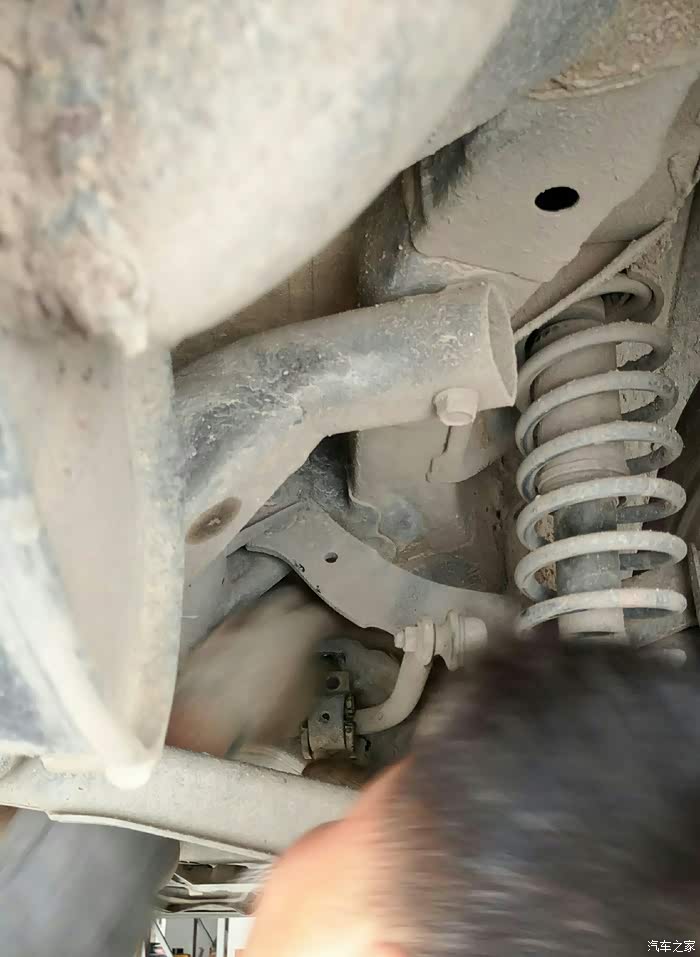 简单便捷且便宜的防倾杆异响处理办法