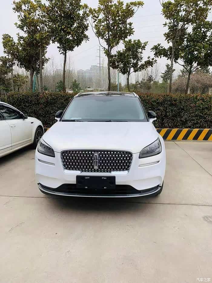 实惠的豪华品牌合资suv,2.0t8at,实拍林肯冒险家