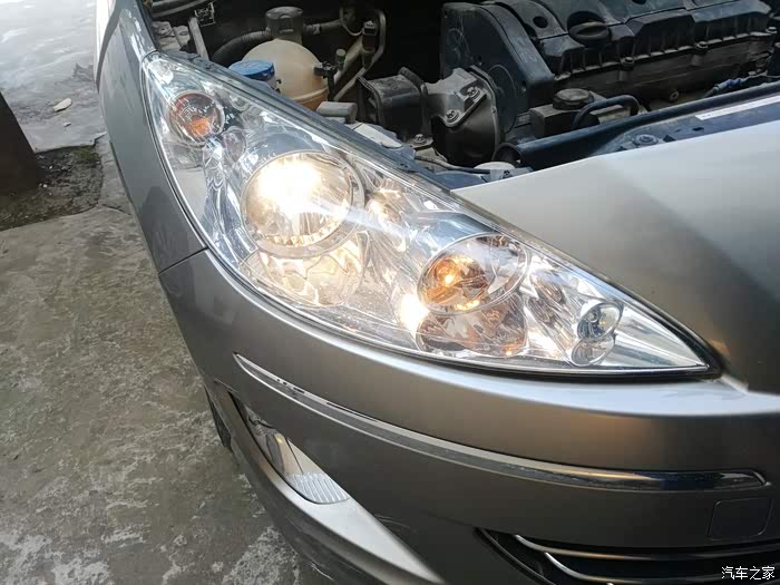 车是老款的标致408,大家能不能推荐一个?下面附有图片,好安装吗?