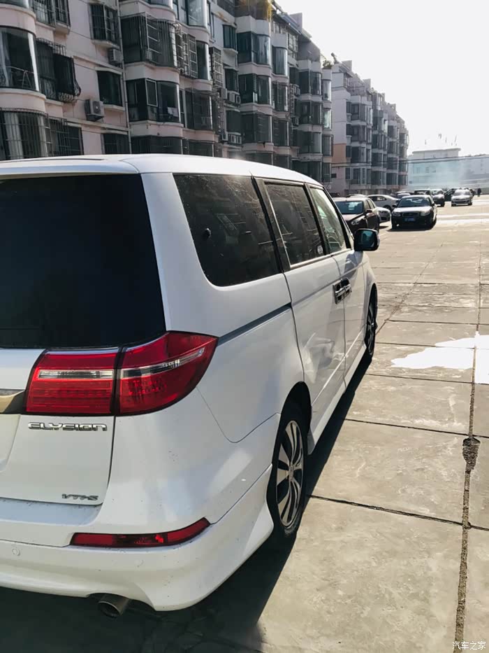 16.88万～山东烟台出一台14年尊贵版艾力绅·全车原版原件