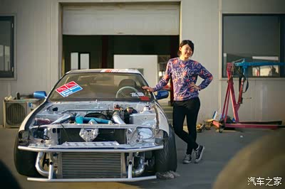 美女高璇在r32里做过那些不得不说的事!