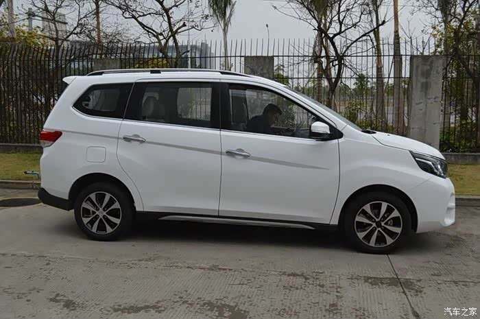 启辰7座mpv我看行