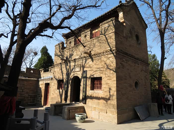 沃沃带我游东平之昆山景区月岩寺