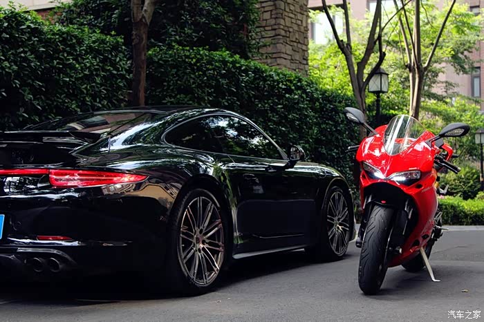 当911爱上杜卡迪