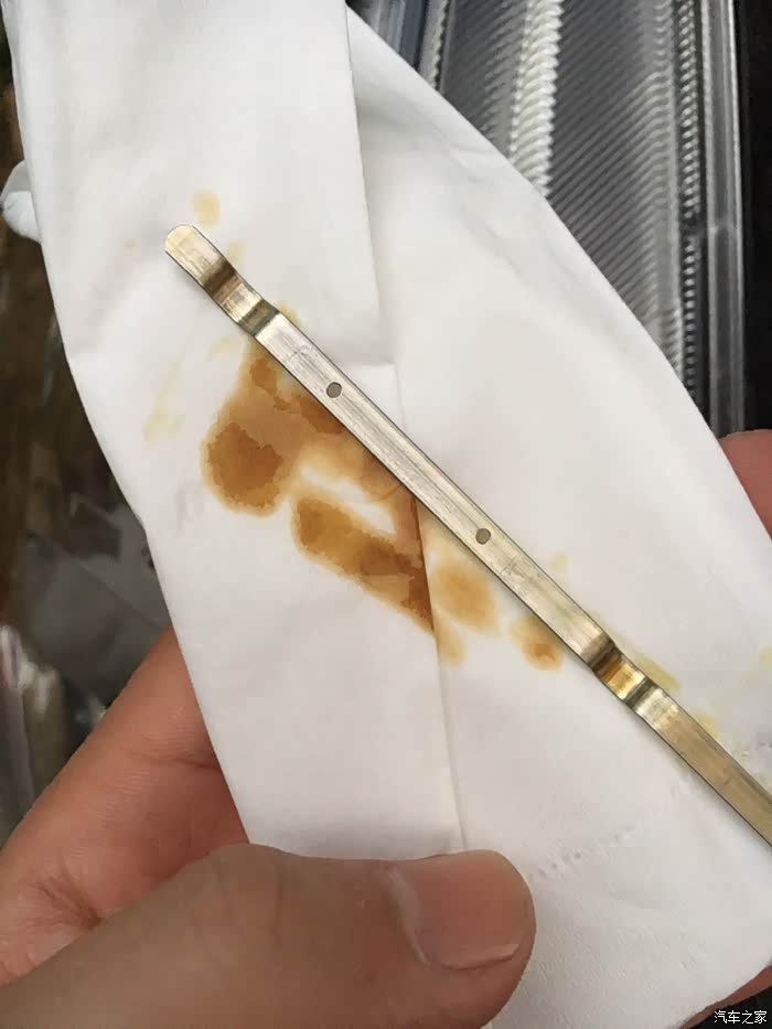 机油这个颜色该换了吗