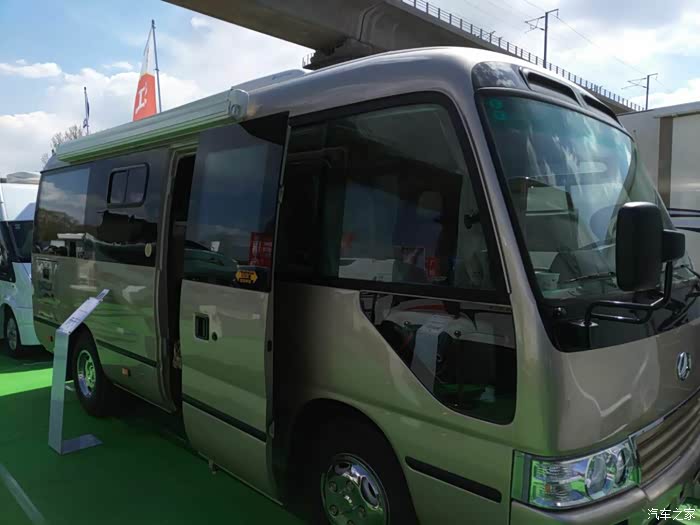 阳春三月北京房车大世界踏青