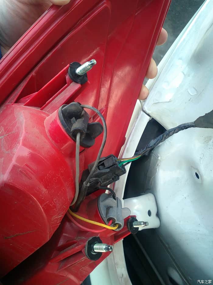 长安cs35刹车灯更换多图恭请版主设精