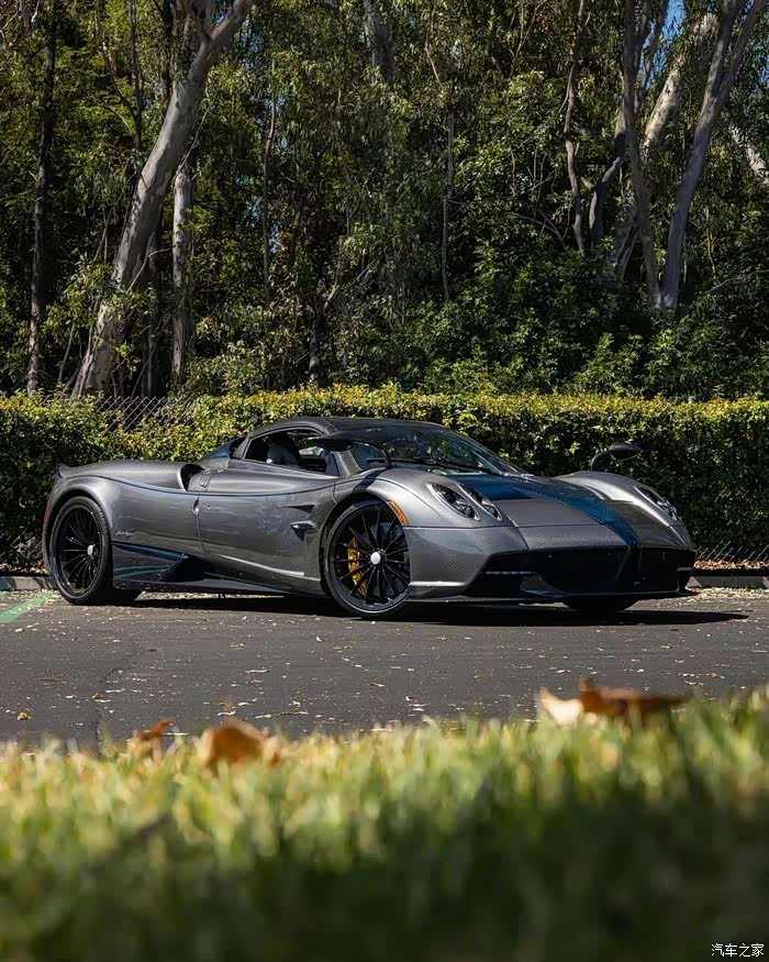 【图】一枚敞篷风神,细节太帅了_帕加尼论坛_汽车之家论坛