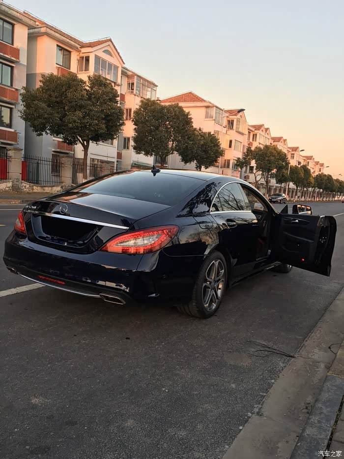 朝气蓬勃奔驰cls260钙石蓝色提车作业