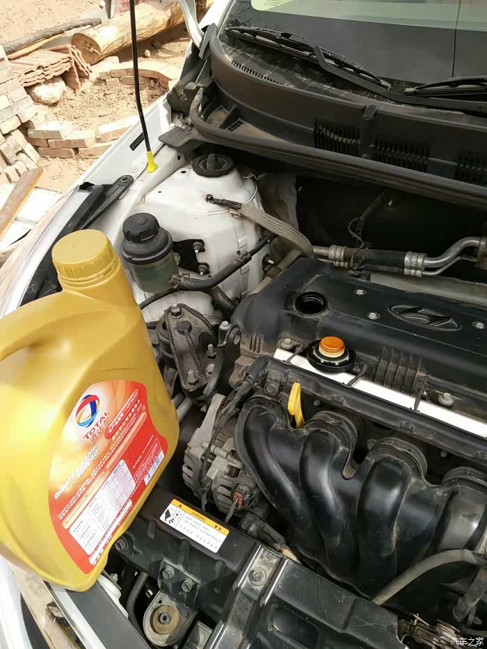 现代瑞纳自己更换机油