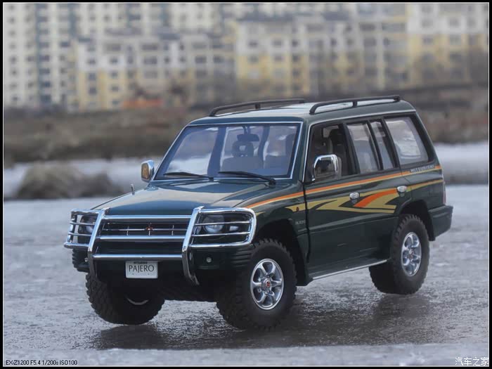 经典三菱越野车帕杰罗