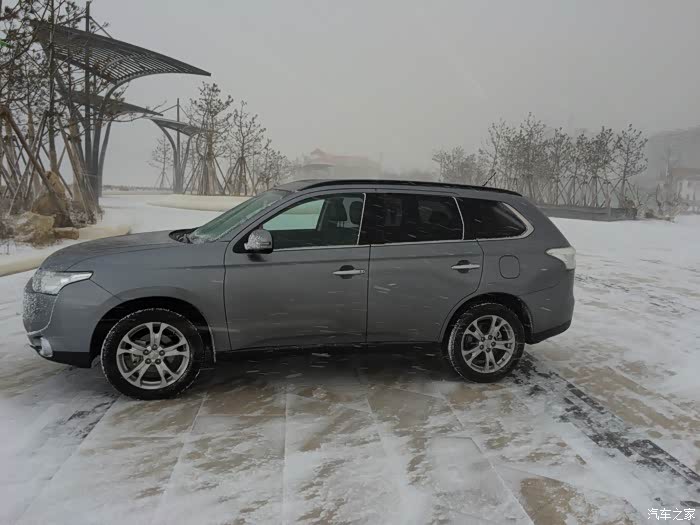 谁有欧蓝德灰色的图片?