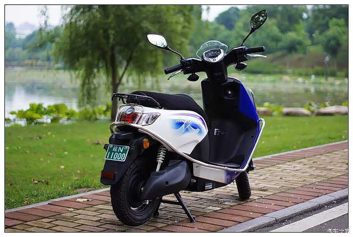 绿色出行入手净原v2电动车