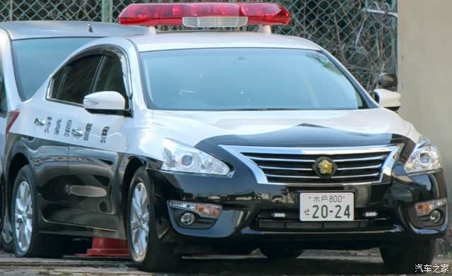 第三代天籁警车