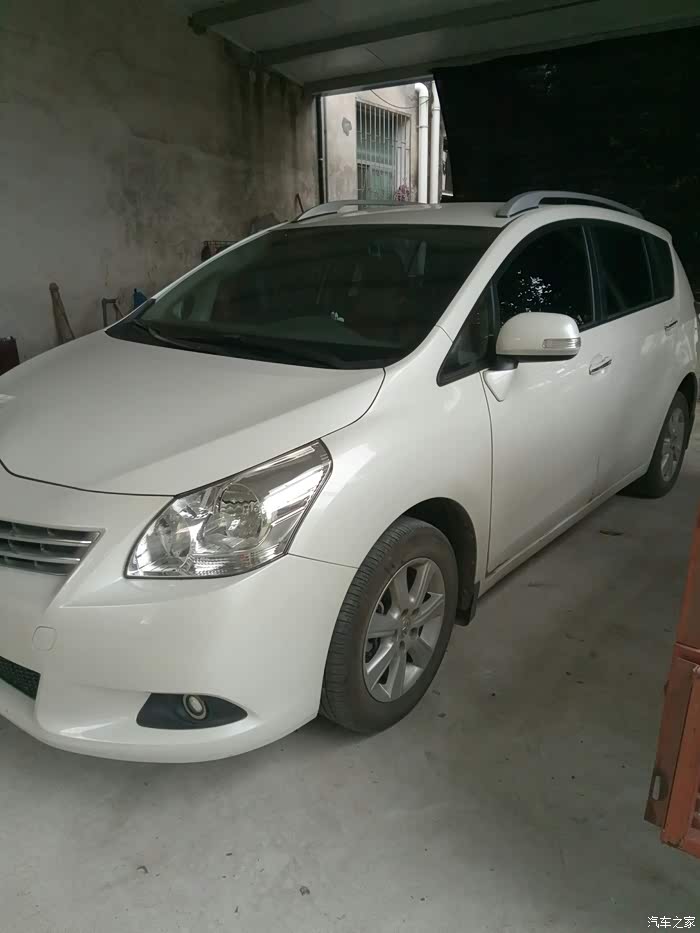 二手准新车16年丰田逸致11点8万包过户