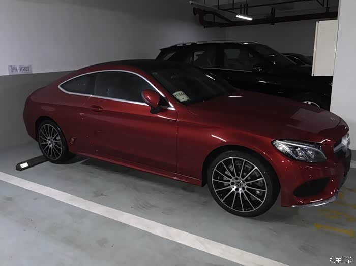           之前也开奔驰c300 6缸