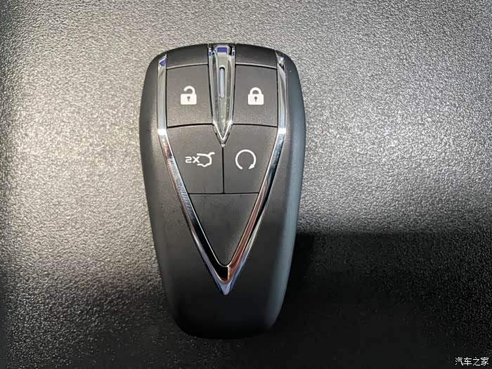 喜提长安uni系列第二款车型unik