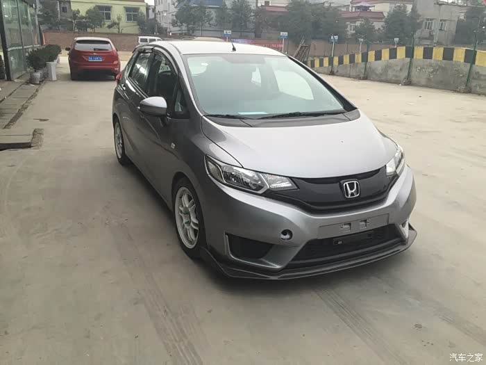 飞度手波有星光银没?