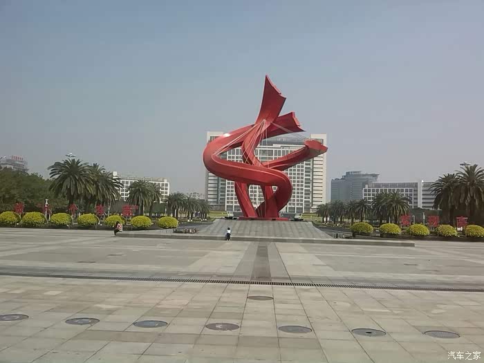 记阳春三月正是出游好时光卡卡带上家人游东莞中心广场