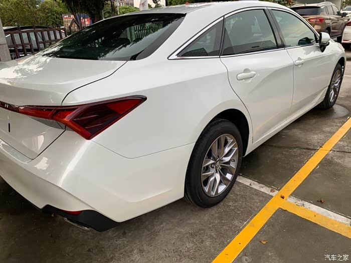 喜提新车,亚洲龙2.0豪华版