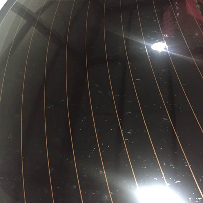 车玻璃上的斑点怎么解