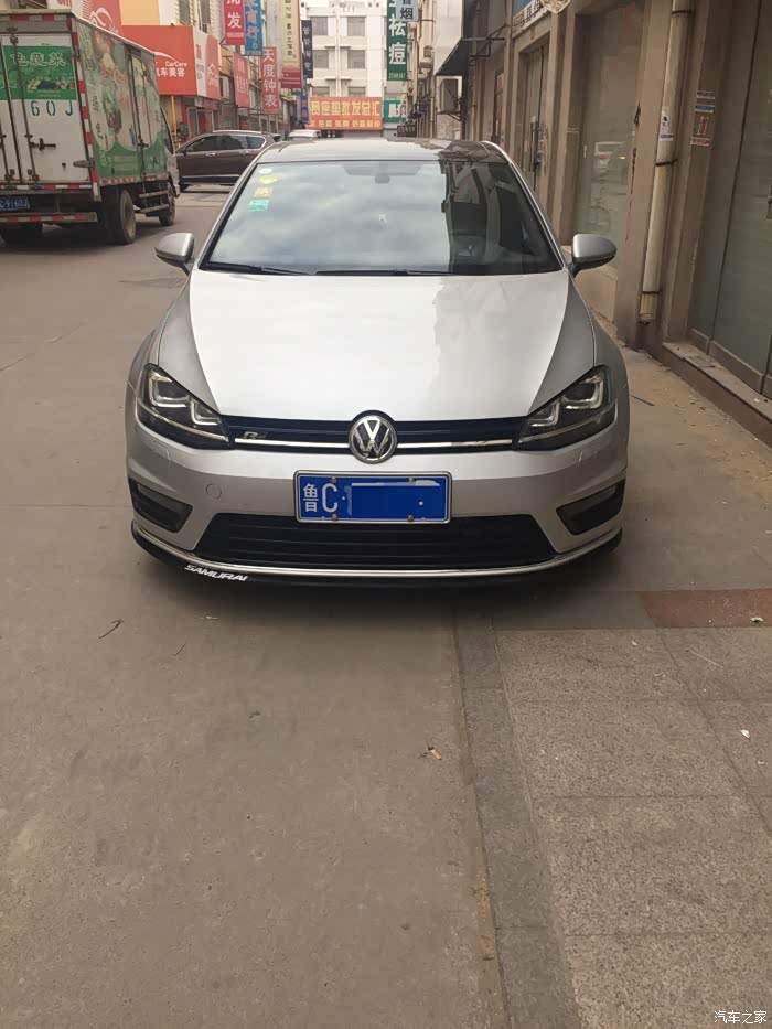 求几张银色高尔夫的图片供参考