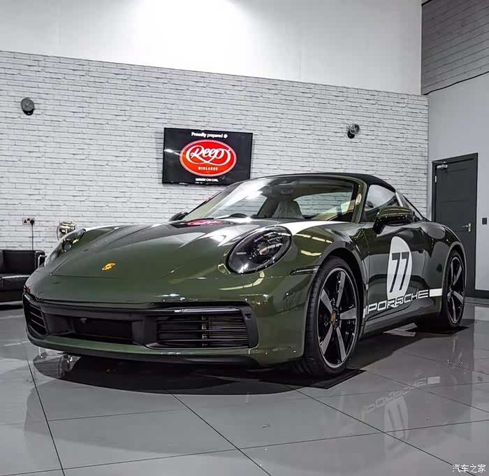 保时捷911targa4s这个车漆很炫酷啊