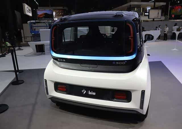 微型电动车新宝骏e300,是新宝骏一次比较大胆的创新