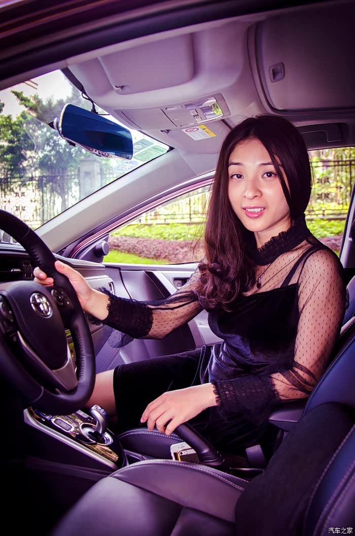 媳妇当车模拥有雷凌双擎携着最美的你走过最美的路