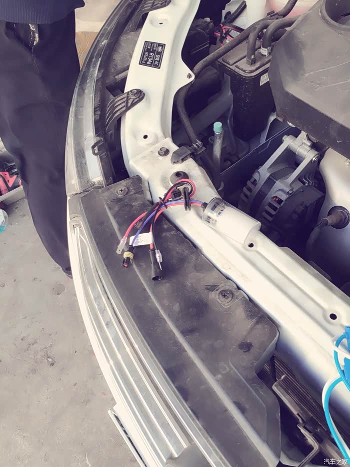 1488 | 回复: 19 奔腾b30论坛 有改车大灯的没?我感觉我的车灯不亮呢!