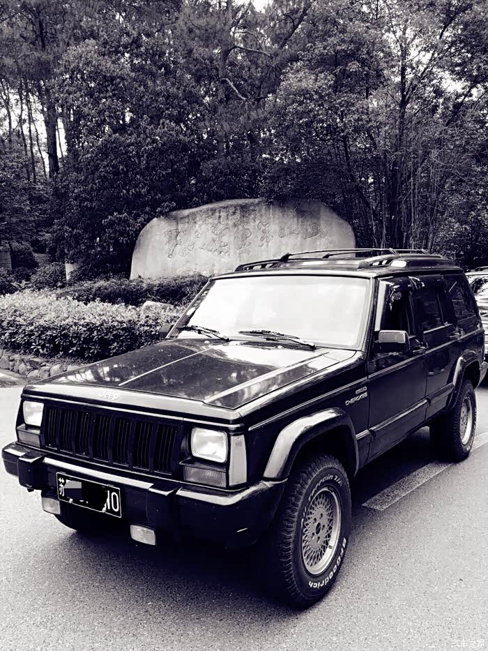 一车一世界(致敬经典:bj2021a6a超级切诺基)