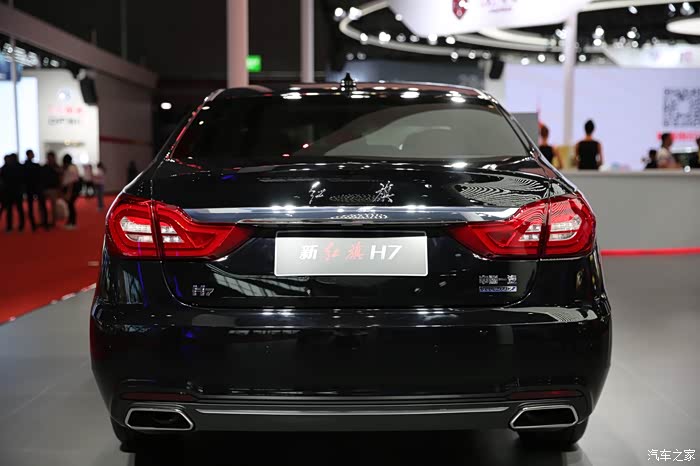 尾灯跟老款h7有变化,搭配双排气年轻化了