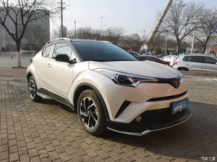 19年奕泽奕驰白车黑顶加天窗