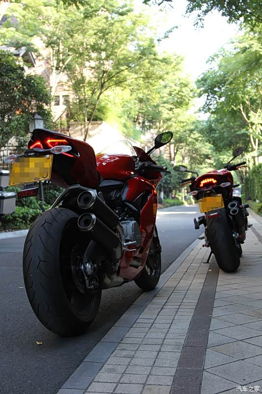 当911爱上杜卡迪