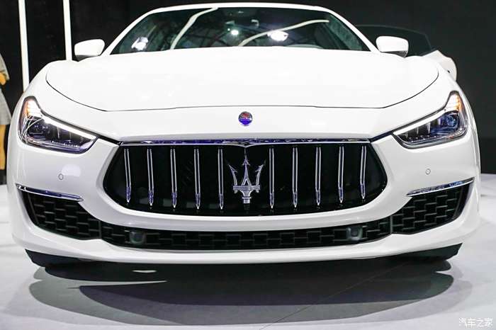 玛莎拉蒂suv2021款40万图片