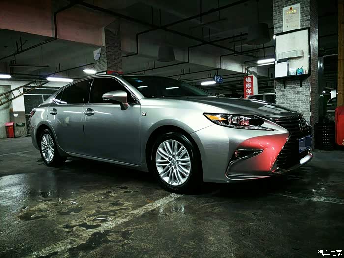 来自上海的雷克萨斯es提车 2000公里作业