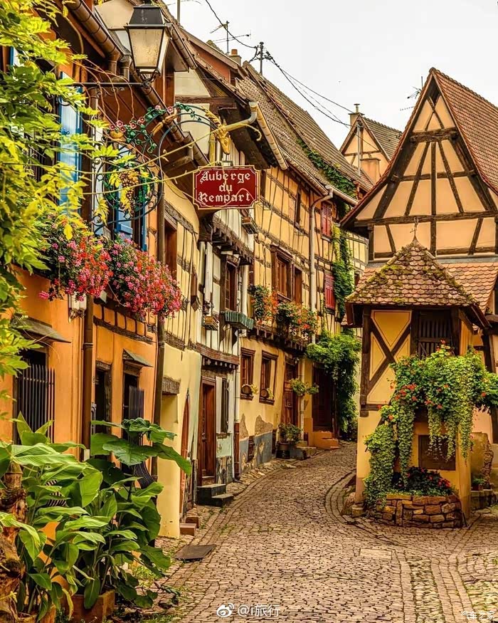 法国埃吉桑姆小镇,一座历史悠久的葡萄园小村落.