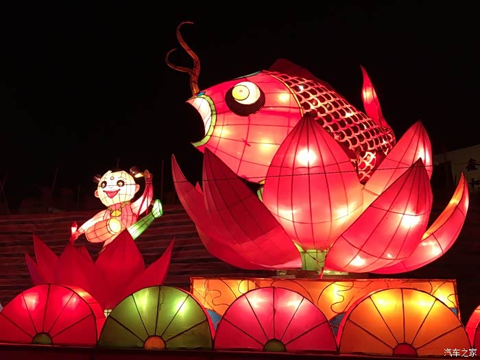 元宵节,咱们去赏花灯