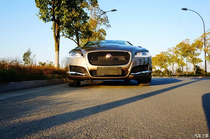 豹出没请小心提全新捷豹xf25t大图来袭