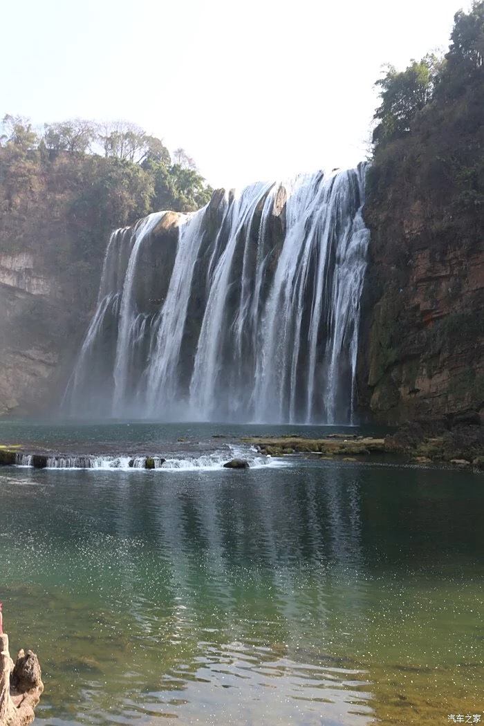 樓主如果夏天去的話水量充沛大瀑布和銀灘比現在壯觀多了