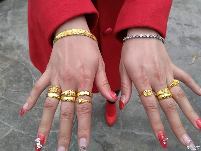 誓上首页~~~ 媳妇一共收到了10个戒指,这里不是炫耀&