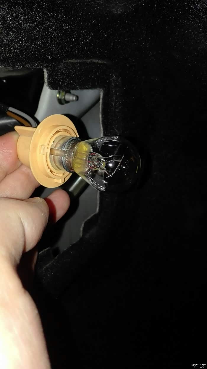 自己动手,逸动灯泡更换记